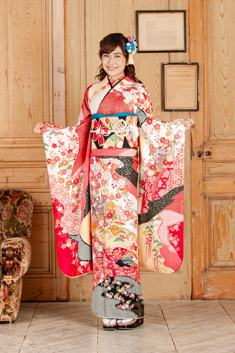 MK-701】濃ピンク×赤地の花と御所車文様振袖 | 日本最大級の着物・振袖