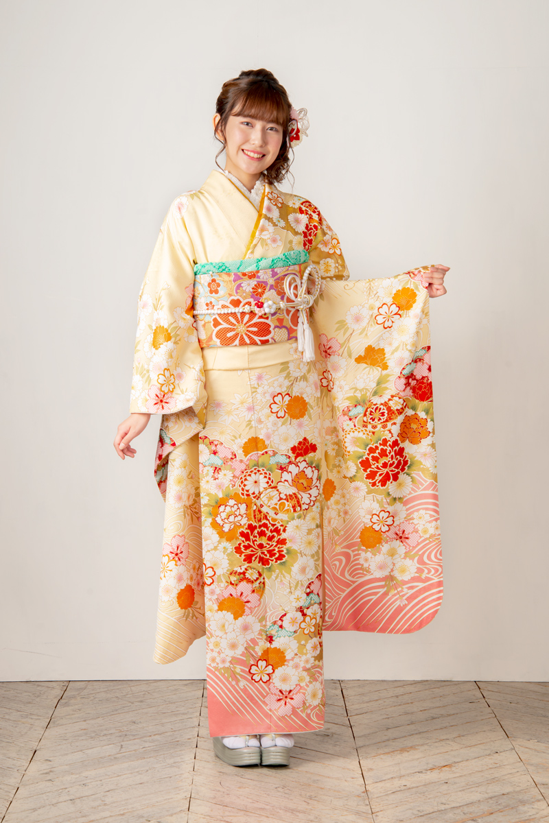 振り袖 豪華✨ 身丈164cm 着物 黒 赤 緑 花文様 流水 古典模様 22
