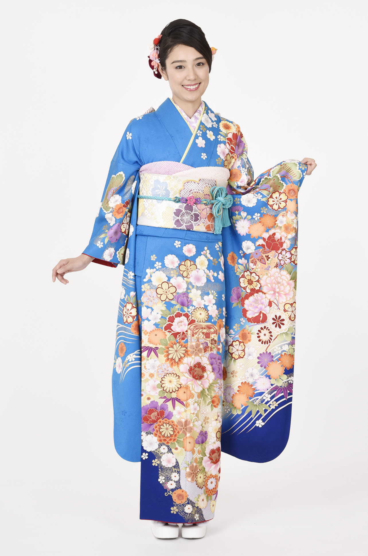 MK-606】鮮やかコバルトブルーに花と貝桶柄振袖 | 日本最大級の着物