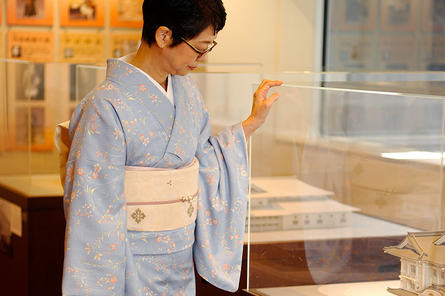 きもので歌舞伎座まいりましょう！― 歌舞伎座案内③