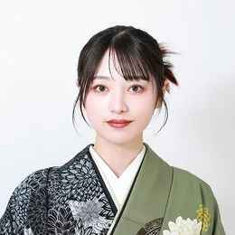 端正で落ち着きのある上品スタイルのヘアスタイル